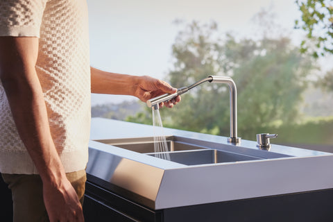 Wasseranschluss für warmes und kaltes Wasser