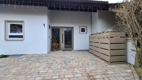 Box per bidoni della spazzatura Dagobert 3 contenitori da 120L con tetto verde in colore speciale (RAL1019)