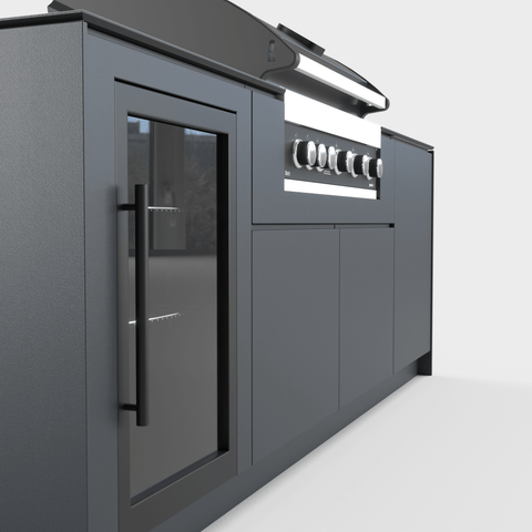 Grauer Außengasgrill mit Glasfront und Bedienknöpfen.